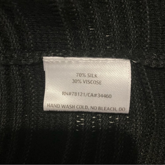 Eileen Fisher sz. PM, Black, 70% Silk, 30% Viscose, bat sleeve, Reg.wear, GUC - Picture 4 of 7